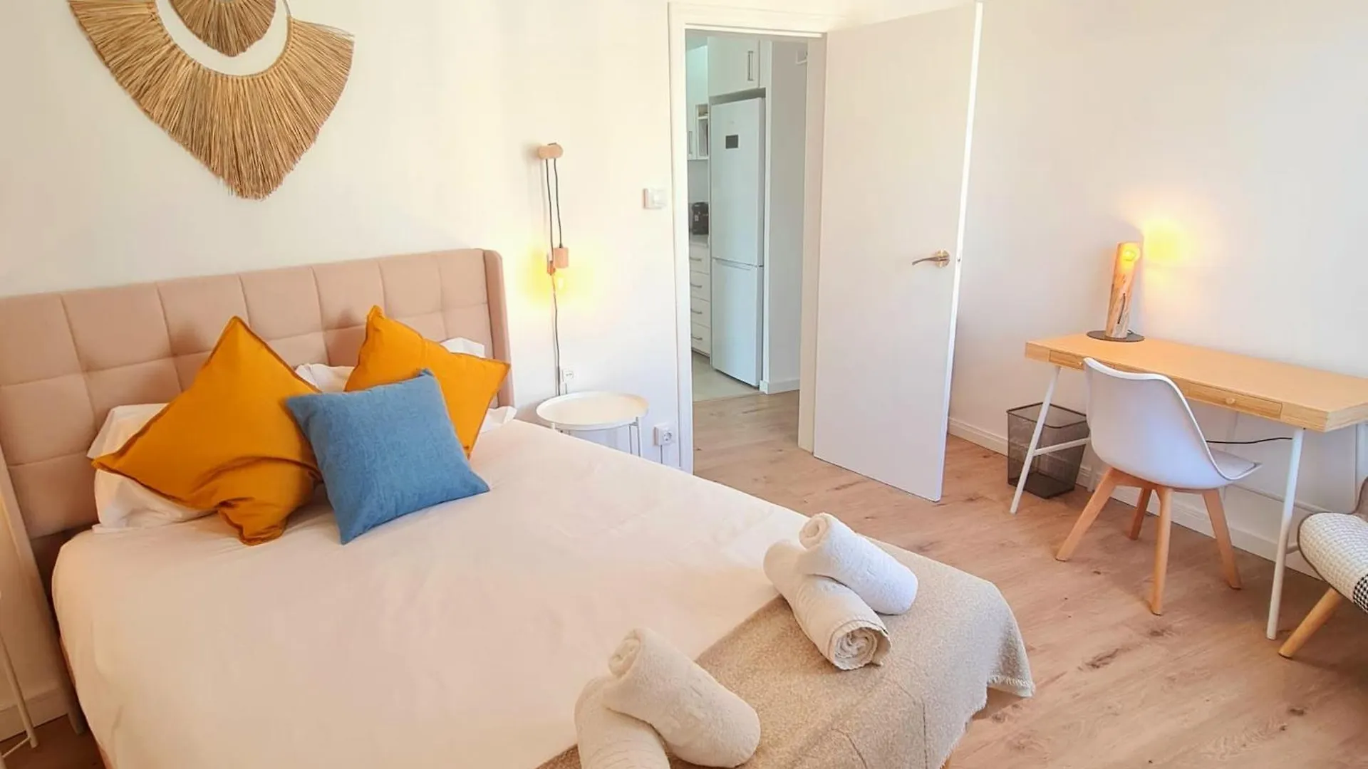 G74 Avenida Gaudi Nice 4 Bedrooms Apartment With Balcony- Sagrada Familia 巴塞罗那