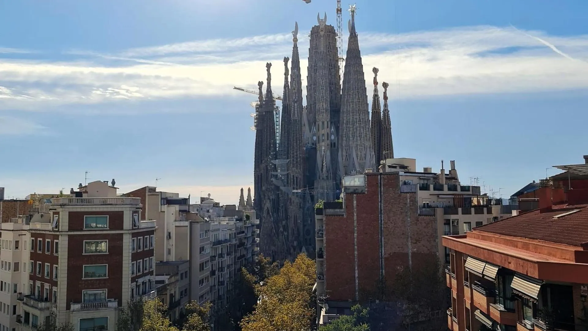G74 Avenida Gaudi Nice 4 Bedrooms Apartment With Balcony- Sagrada Familia 巴塞罗那