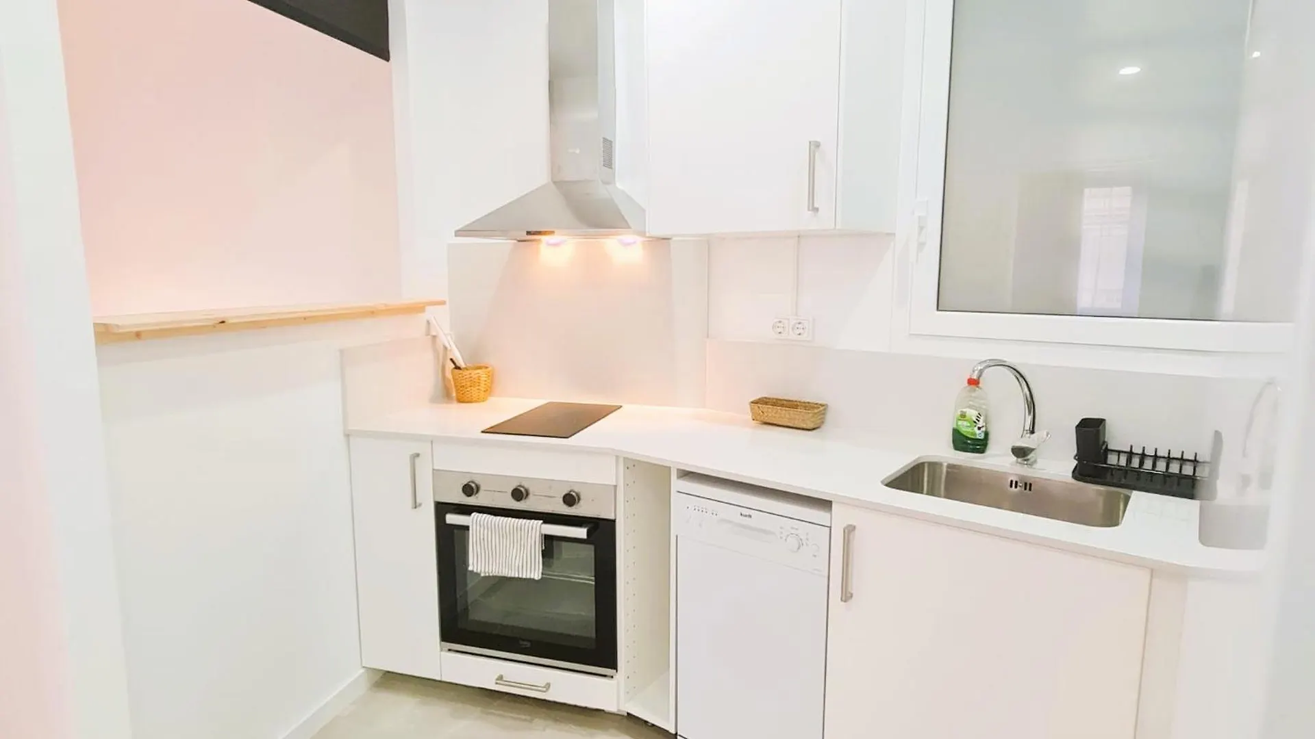 G74 Avenida Gaudi Nice 4 Bedrooms Apartment With Balcony- Sagrada Familia 巴塞罗那 0*,