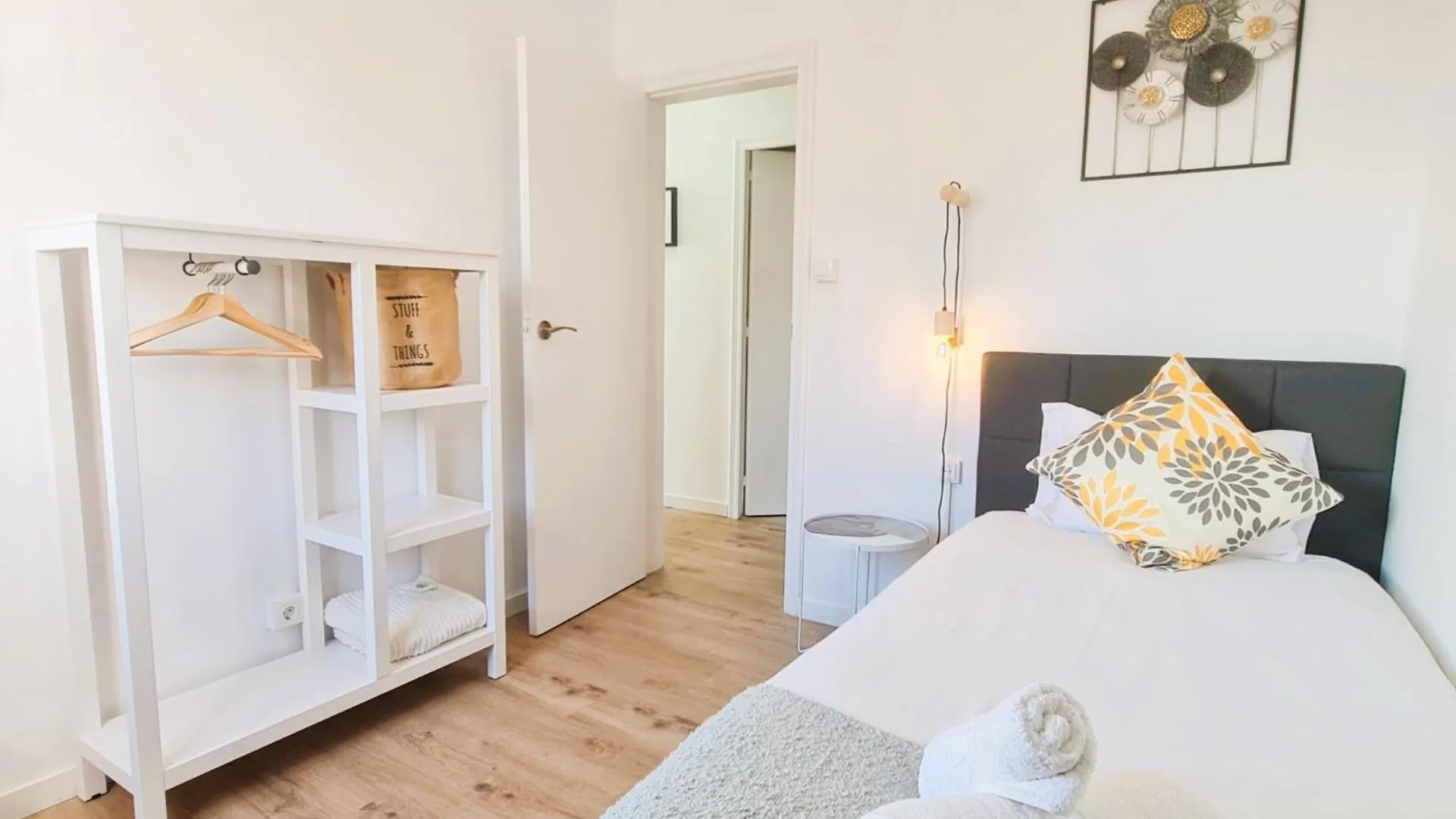 G74 Avenida Gaudi Nice 4 Bedrooms Apartment With Balcony- Sagrada Familia Barcelona 0*,  Spain